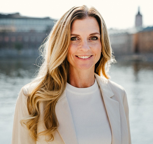 testimonials.customers.0.name - testimonials.customers.0.title, testimonials.customers.0.company testimonials.customers.0.name